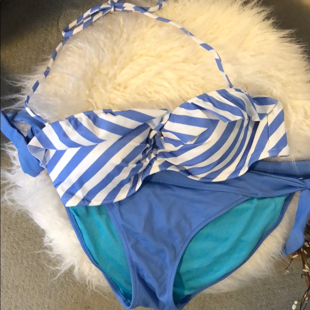 Victoria’s Secret bikini